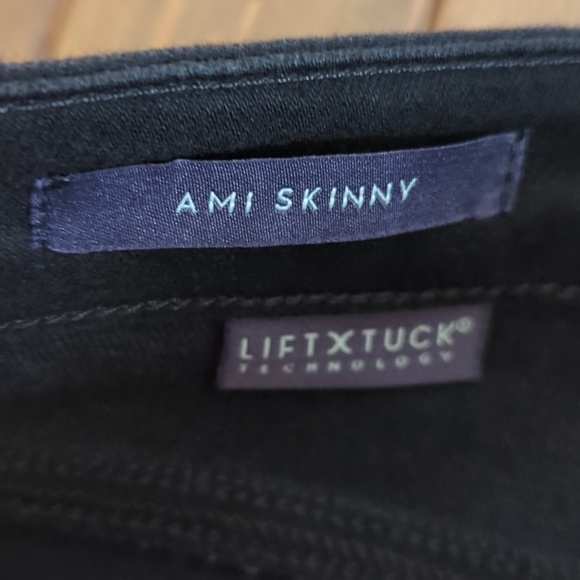 NYDJ Ami Skinny Black Tummy Tuck Jeans NWT - Picture 3 of 11